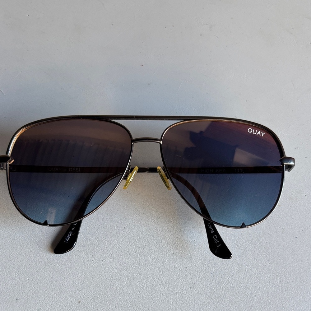 Quay Australia Aviator Sunglasses - Black Frame with Rose Lenses